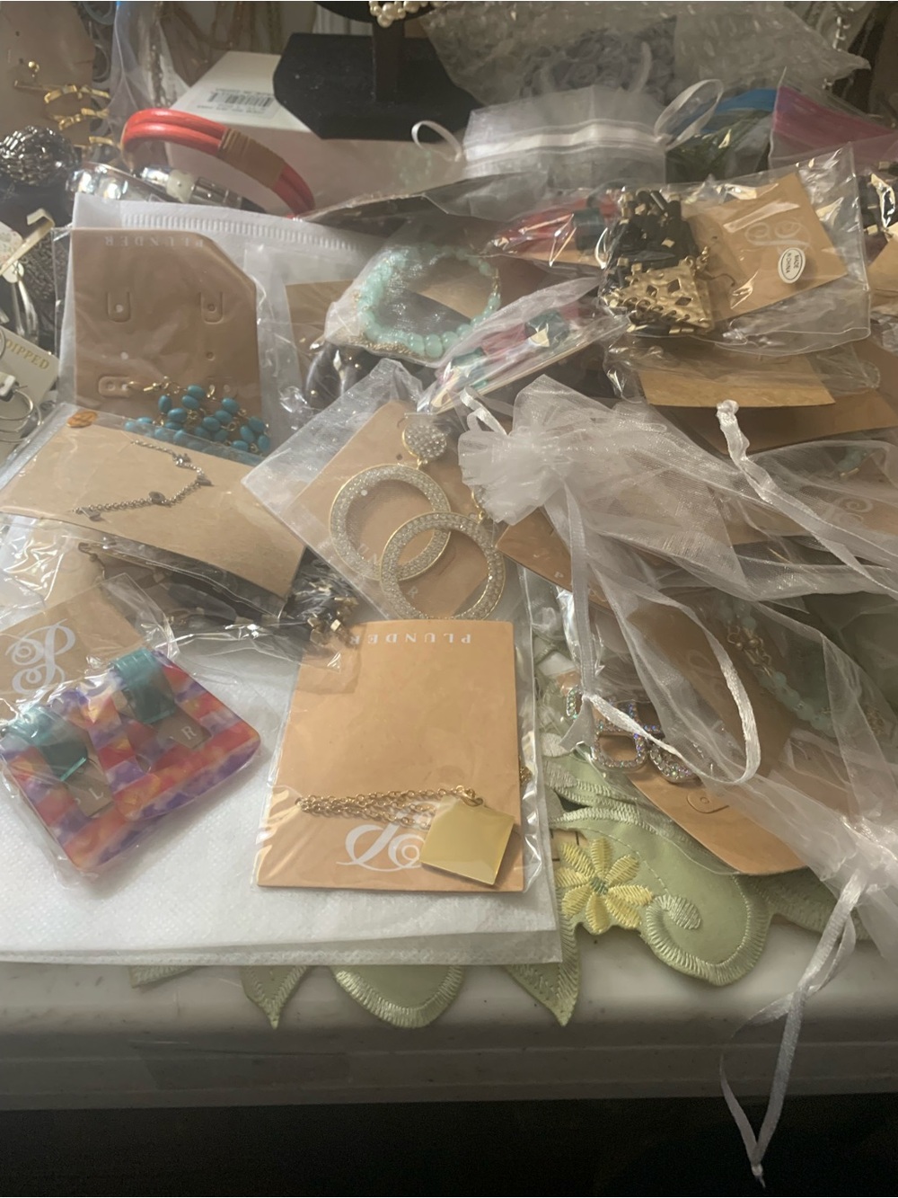 25 Plunder Mixed Earrings